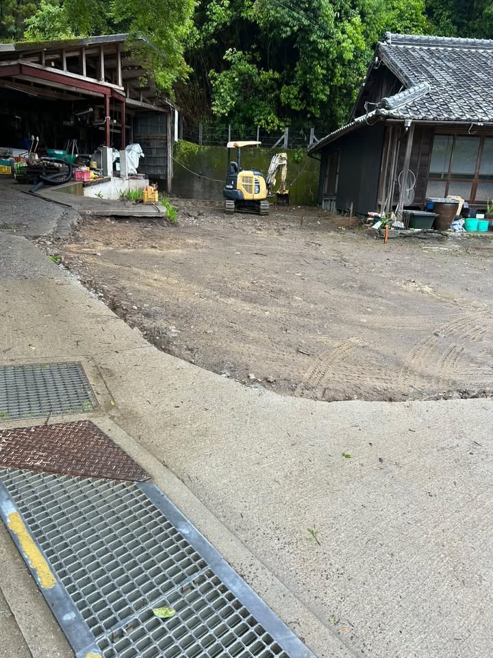 土間コンクリート工事の着工前。整地作業